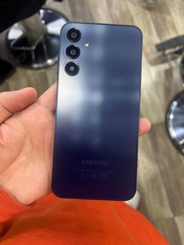 Samsung A25 Продаётся почти новый идеально 128gb Samsung A25 Продаётся почти новый идеально 128gb