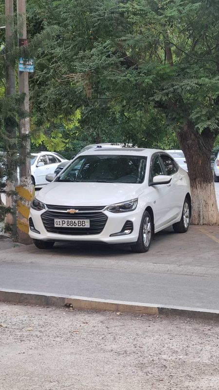 Продаю chevrolet Onix Premier 2 Plus Turbo 2024 Продаю chevrolet Onix Premier 2 Plus Turbo 2024