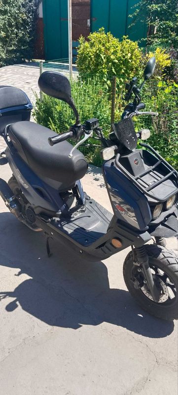 Подаётся скутер MBK 49 150куб Подаётся скутер MBK 49 150куб