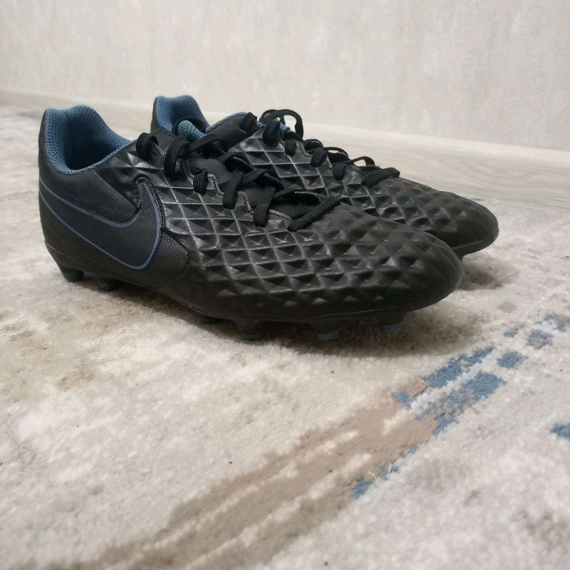 Продаются бутсы Nike Tiempo Продаются бутсы Nike Tiempo