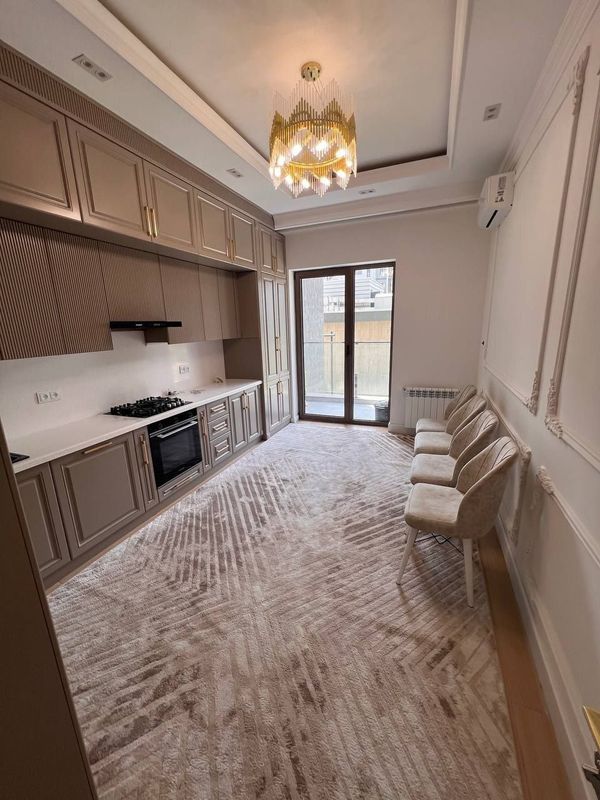 Kvartira продается 3/2/8 на ЖК Gardens Kvartira продается 3/2/8 на ЖК Gardens