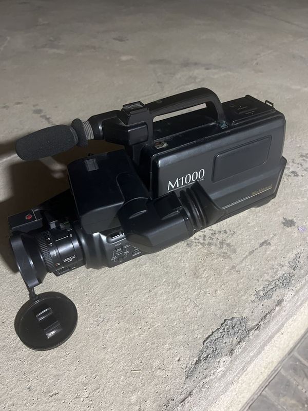Видеокамера National M 1000