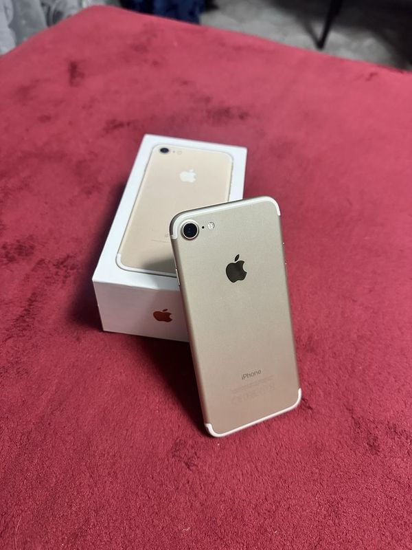 I phone 7 gold 128gb I phone 7 gold 128gb