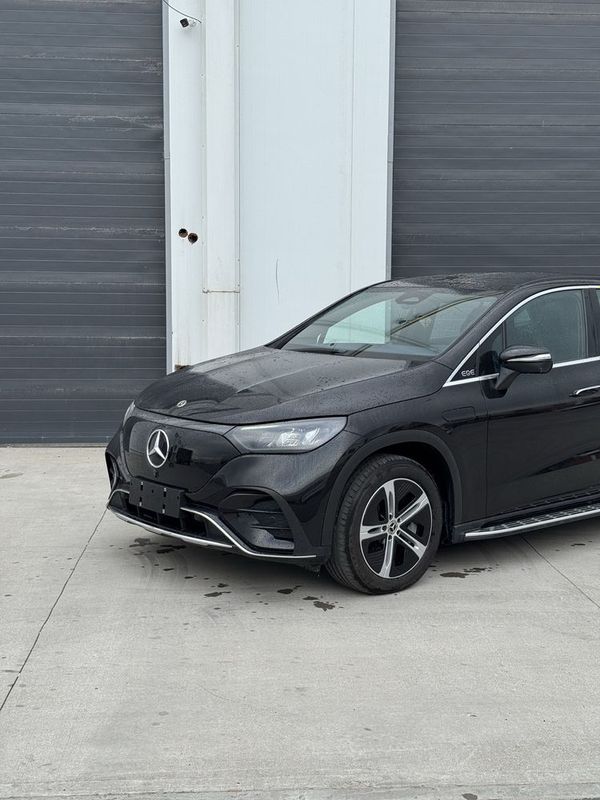 Mercedes-Benz Eqe 350 SUV 2023-Yil Moshina İdeal xolatda 11.000probeg Mercedes-Benz Eqe 350 SUV 2023-Yil Moshina İdeal xolatda 11.000probeg