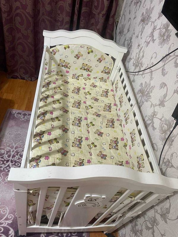 Детская кроватка Детская кроватка
