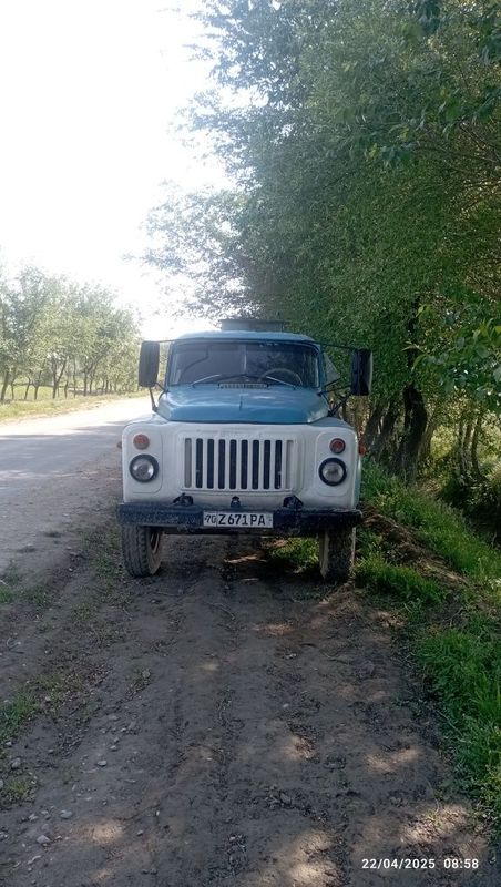 Gaz 53 vadavoz yurib turibdi Gaz 53 vadavoz yurib turibdi
