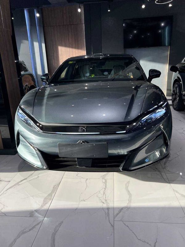 BYD Han L 2-pozitsiya Yashil sotuvda tayyor 680 ta ot kuchi BYD Han L 2-pozitsiya Yashil sotuvda tayyor 680 ta ot kuchi