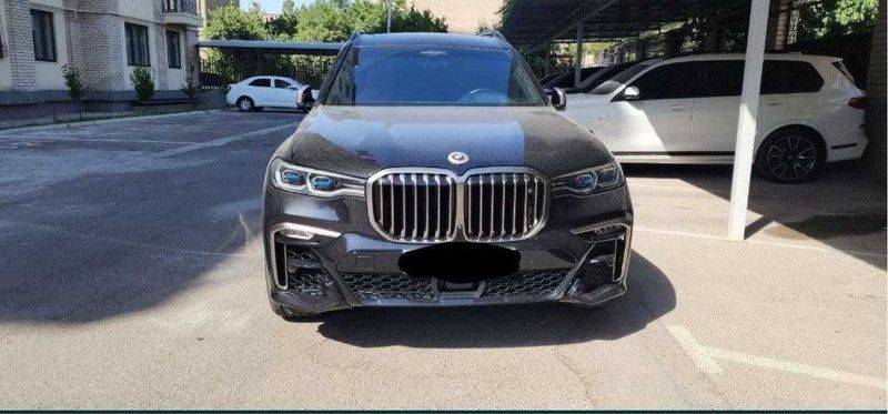 BMW X 7 M50. 2022 года BMW X 7 M50. 2022 года