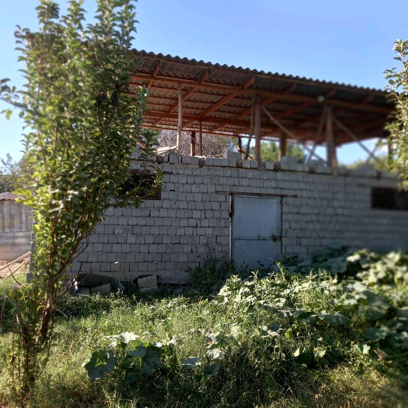 Продажа дом, участок, крровник, 27 соток земли .