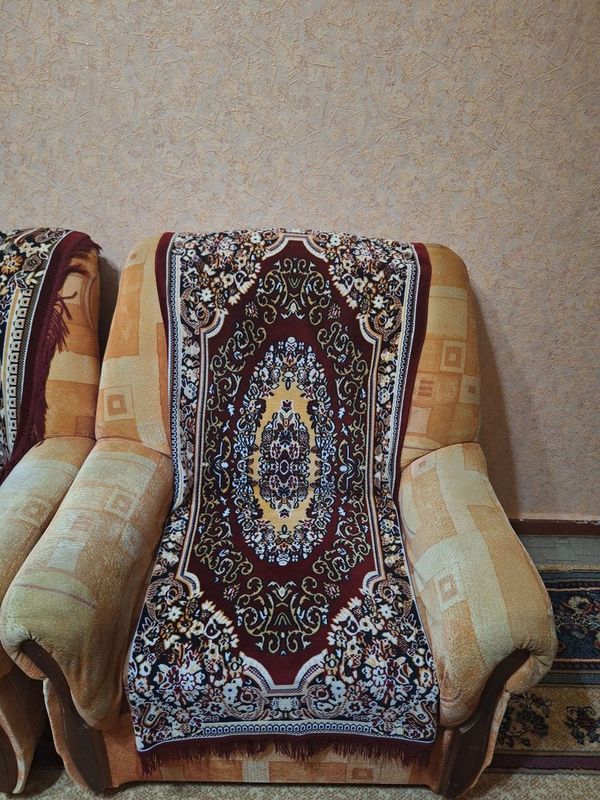 Диван кресло сотилади Диван кресло сотилади