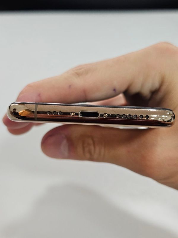 Iphone 11 pro 64 gb gold Iphone 11 pro 64 gb gold