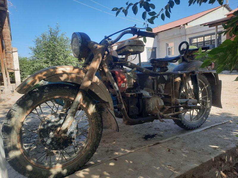 Ural matti qraskasi kami bir dono balonlari paket Ural matti qraskasi kami bir dono balonlari paket