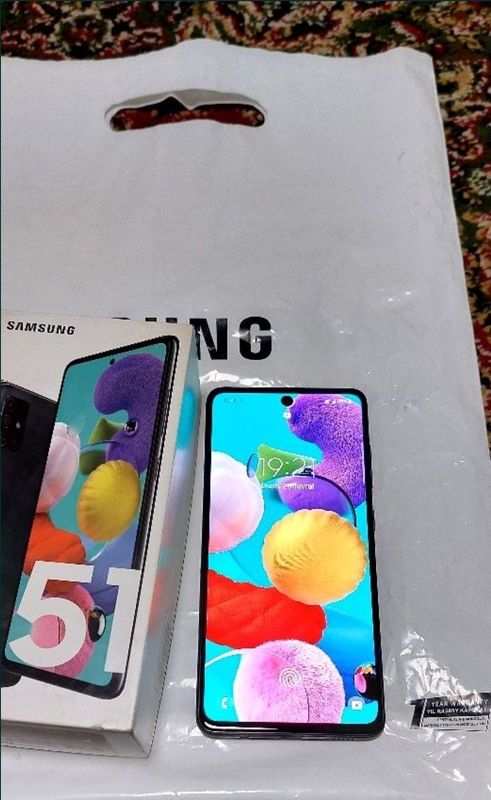Samsung A51 smartfoni kafolati bilan.