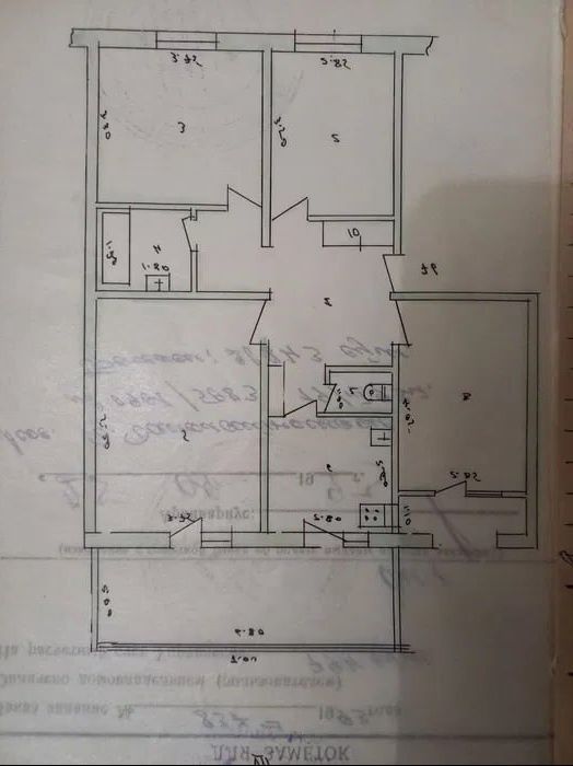 Срочно продам свой 4-х комнатный квартира.