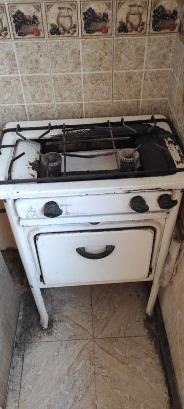 Газовая плита с духовкой б/у