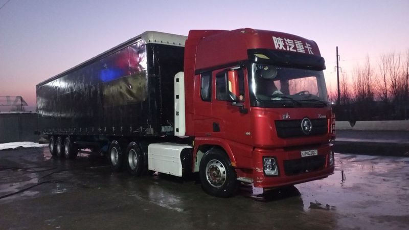 Shakman X 3000 тягач