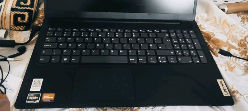 lenova V15 G4 AMN