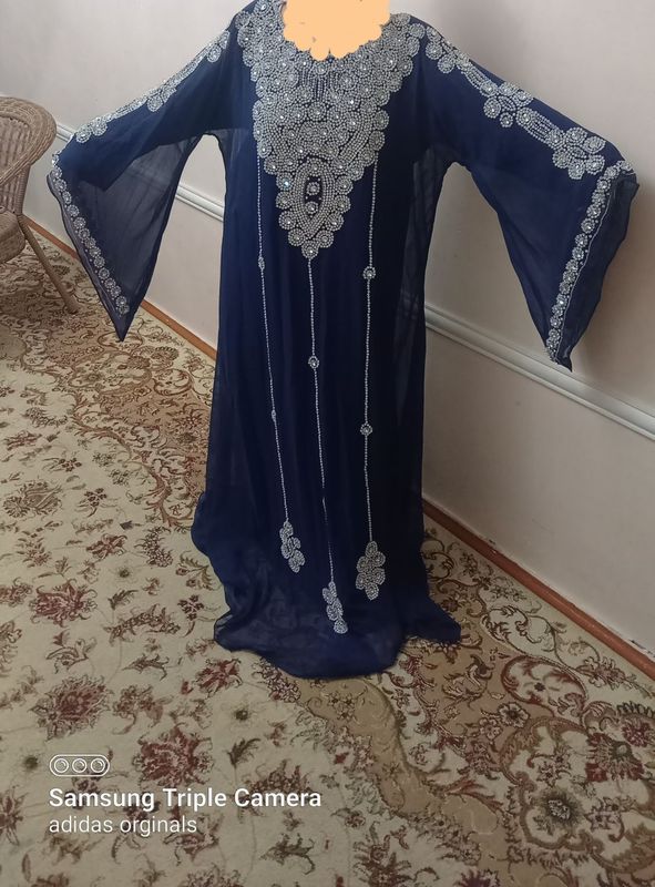 Abaya srochniy sotiladi