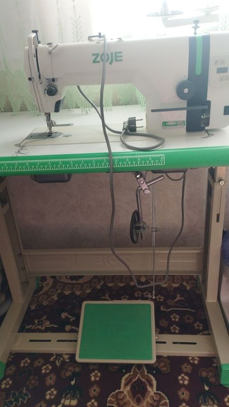Zoje tikuv mashinkasi sotiladi yangi