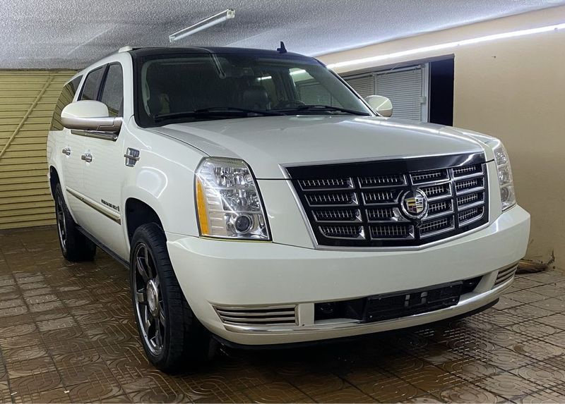 Cadillac Escalade ESV