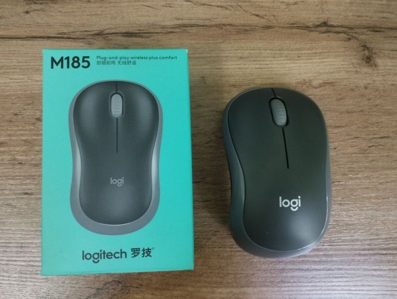 Беспроводная мышка Logitech M185 — почти новая Беспроводная мышка Logitech M185 — почти новая