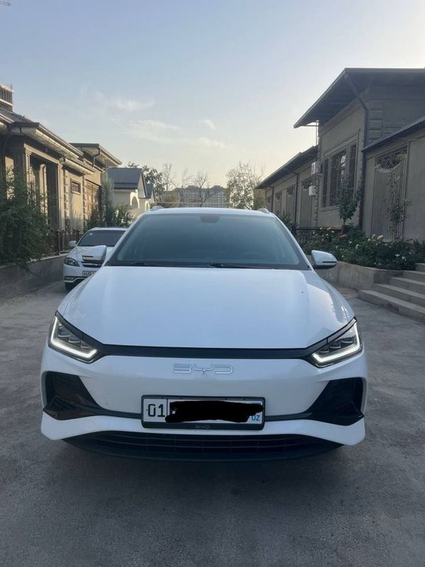 BYD E2 Luxury 2025
