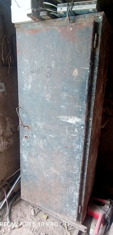 Щит сатылады. Бийиклиги 1.70 метр Ени 73 см Тереңлиги 3 Щит сатылады. Бийиклиги 1.70 метр Ени 73 см Тереңлиги 3