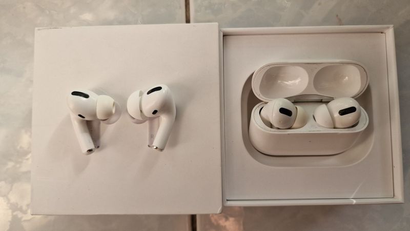 Airpods pro original в хорошем состоянии Airpods pro original в хорошем состоянии
