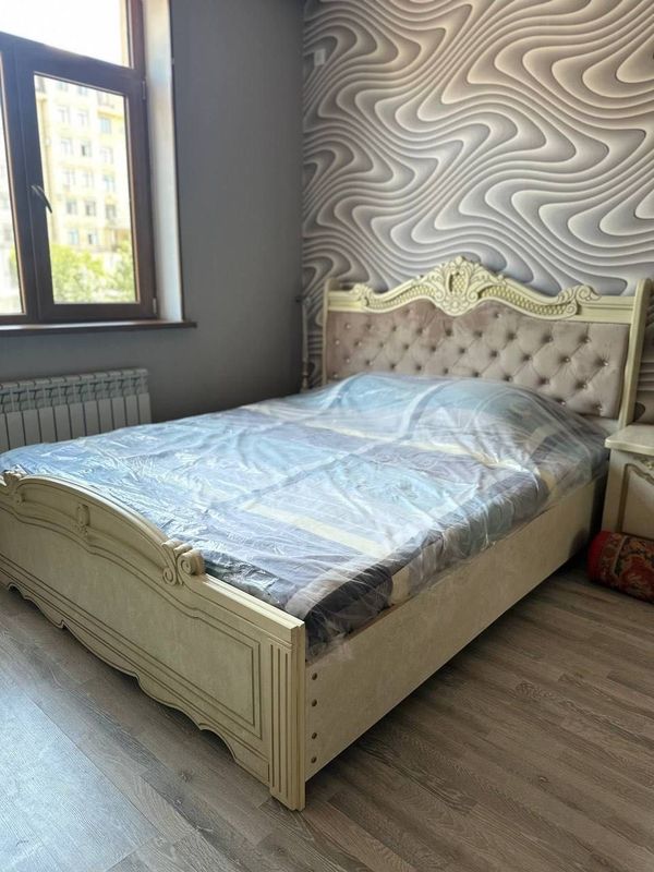 Спальный гарнитур б/у в отличном состоянии Спальный гарнитур б/у в отличном состоянии