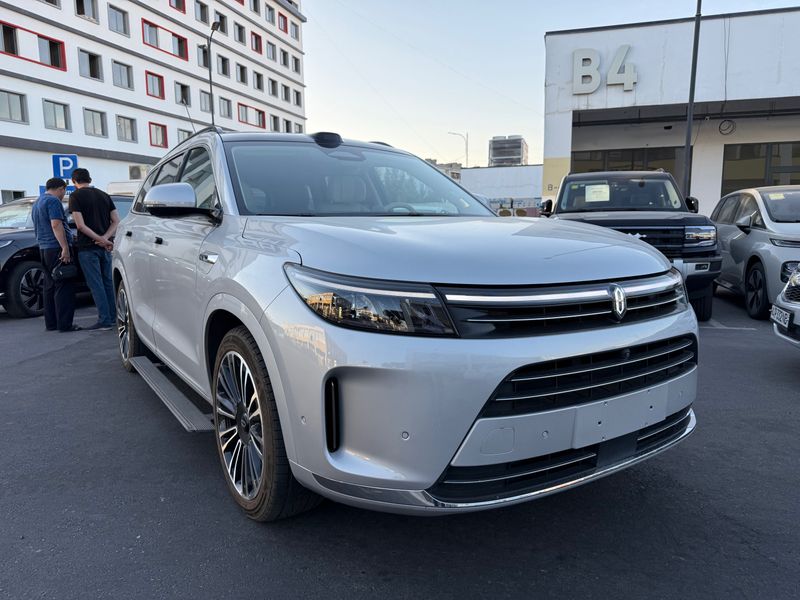 Aito M7 / Seres M7 машиналари