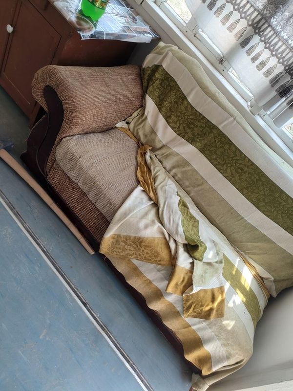 Mebel ugalok divan