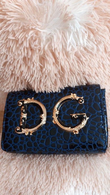 Продаётся новая сумочка от Dolce Gabanna