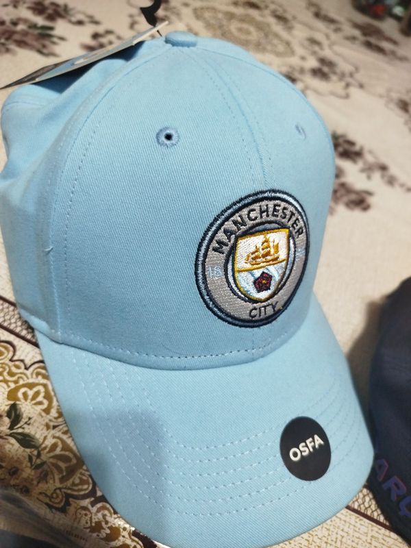 Продаются бейсболки Manchester city. Barcelona. Оригинал Продаются бейсболки Manchester city. Barcelona. Оригинал