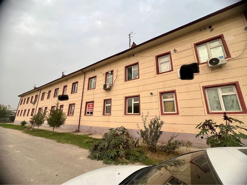 3 xonali dom ipadromdan 12 km chiqadi yangiyol mostini yonida 3 xonali dom ipadromdan 12 km chiqadi yangiyol mostini yonida