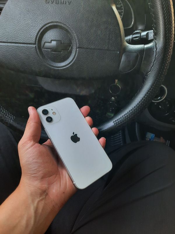 Iphone 12 128GB holati yaxshi Iphone 12 128GB holati yaxshi