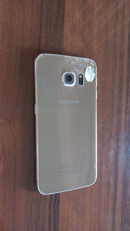 Продаю Samsung S6 Edge на запчасти