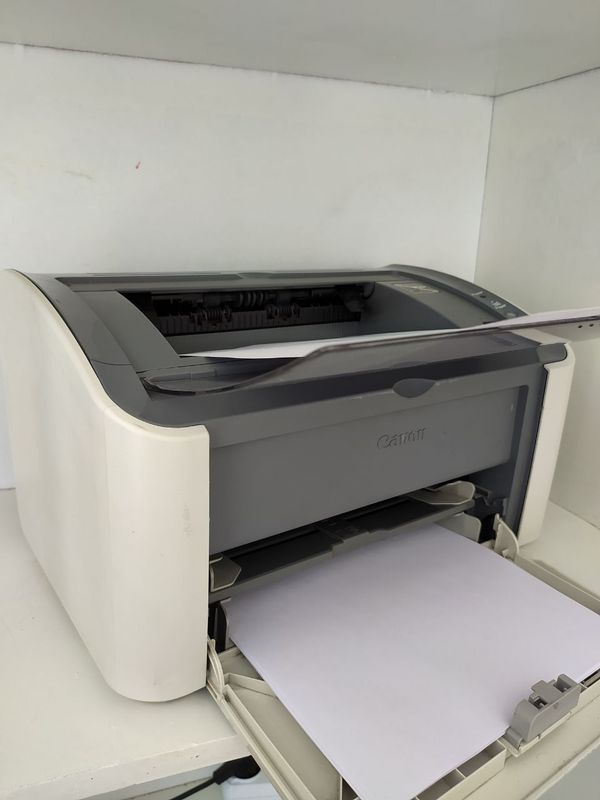 Printer Canon lbp 2900 sotiladi