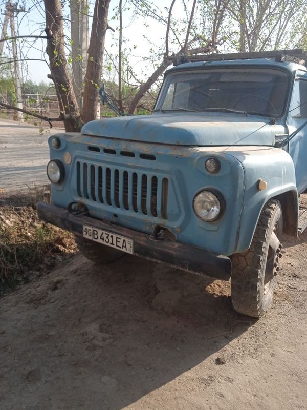 Gaz 53 bortli moshina soz holatda yili 1976 Gaz 53 bortli moshina soz holatda yili 1976