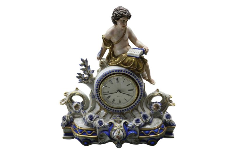 Фарфоровые Часы с Маленьким Ангелом Capodimonte Италия Фарфоровые Часы с Маленьким Ангелом Capodimonte Италия
