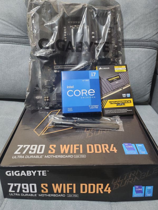 Z790-S WIFI / i7 12700Kf / Corsair 32Gb Z790-S WIFI / i7 12700Kf / Corsair 32Gb