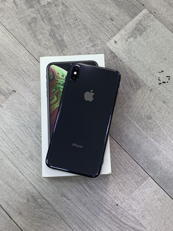 iP XsMax sotladi