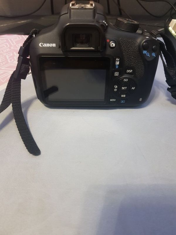 Продам Canon 1200D