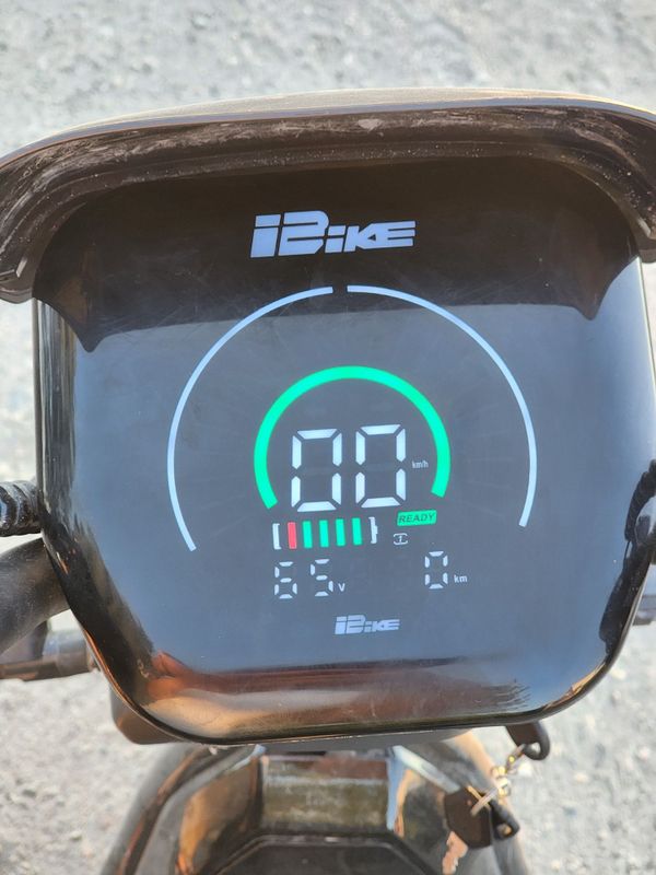 Skutr elektronni Skutr elektronni