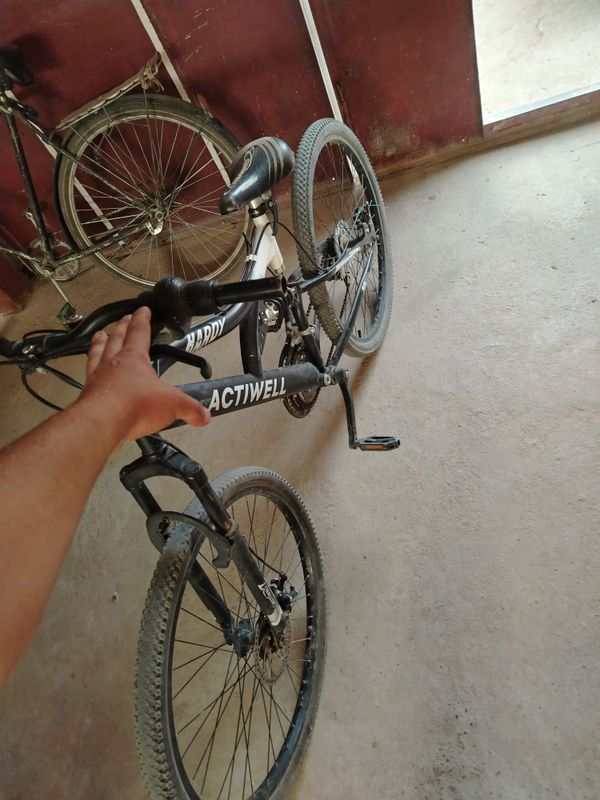 Velosiped sotiladi