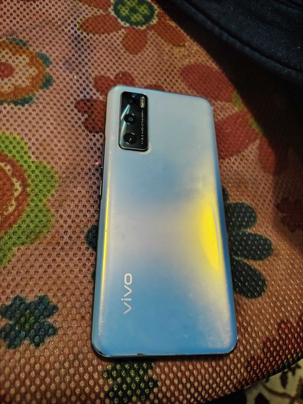 Телефон Vivo V2023