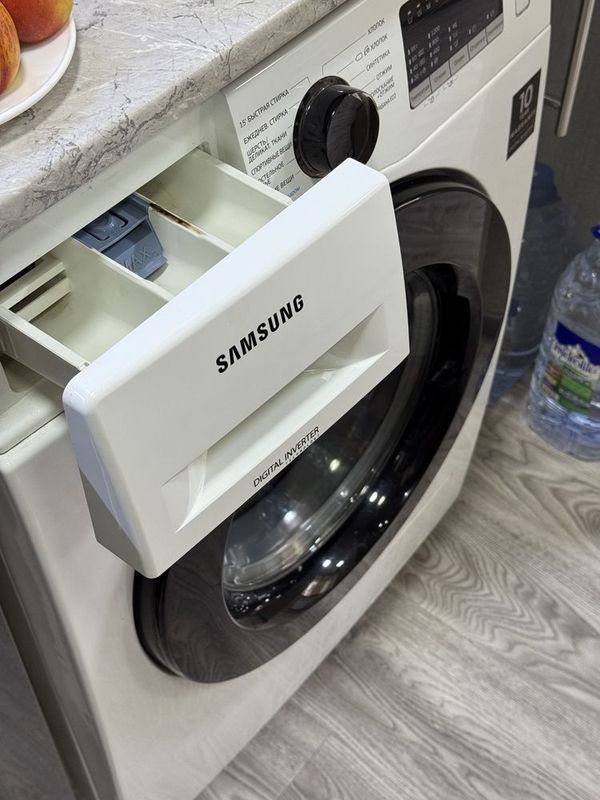 SAMSUNG Стриральная машина идельаное состояние SAMSUNG Стриральная машина идельаное состояние