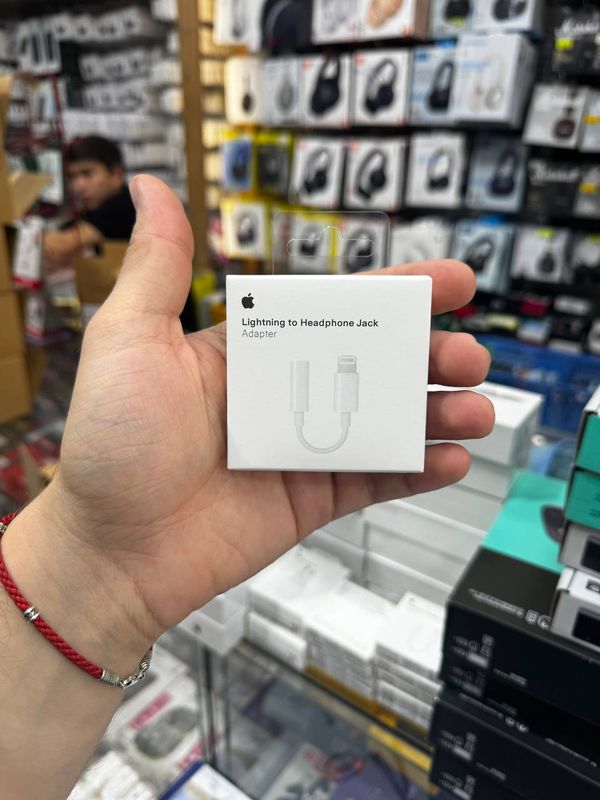 Apple Lightning to Headphone Jack Adapter
