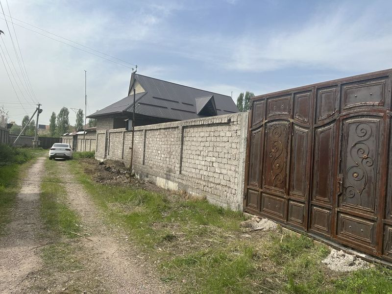 Ховли уй жой сотилади Ховли уй жой сотилади