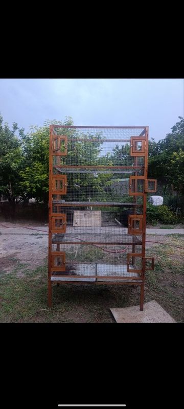 Срочно продается птичий клетка Срочно продается птичий клетка