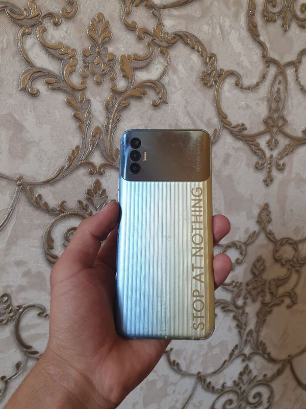 Tecno spark 8p 4/64 gb Tecno spark 8p 4/64 gb
